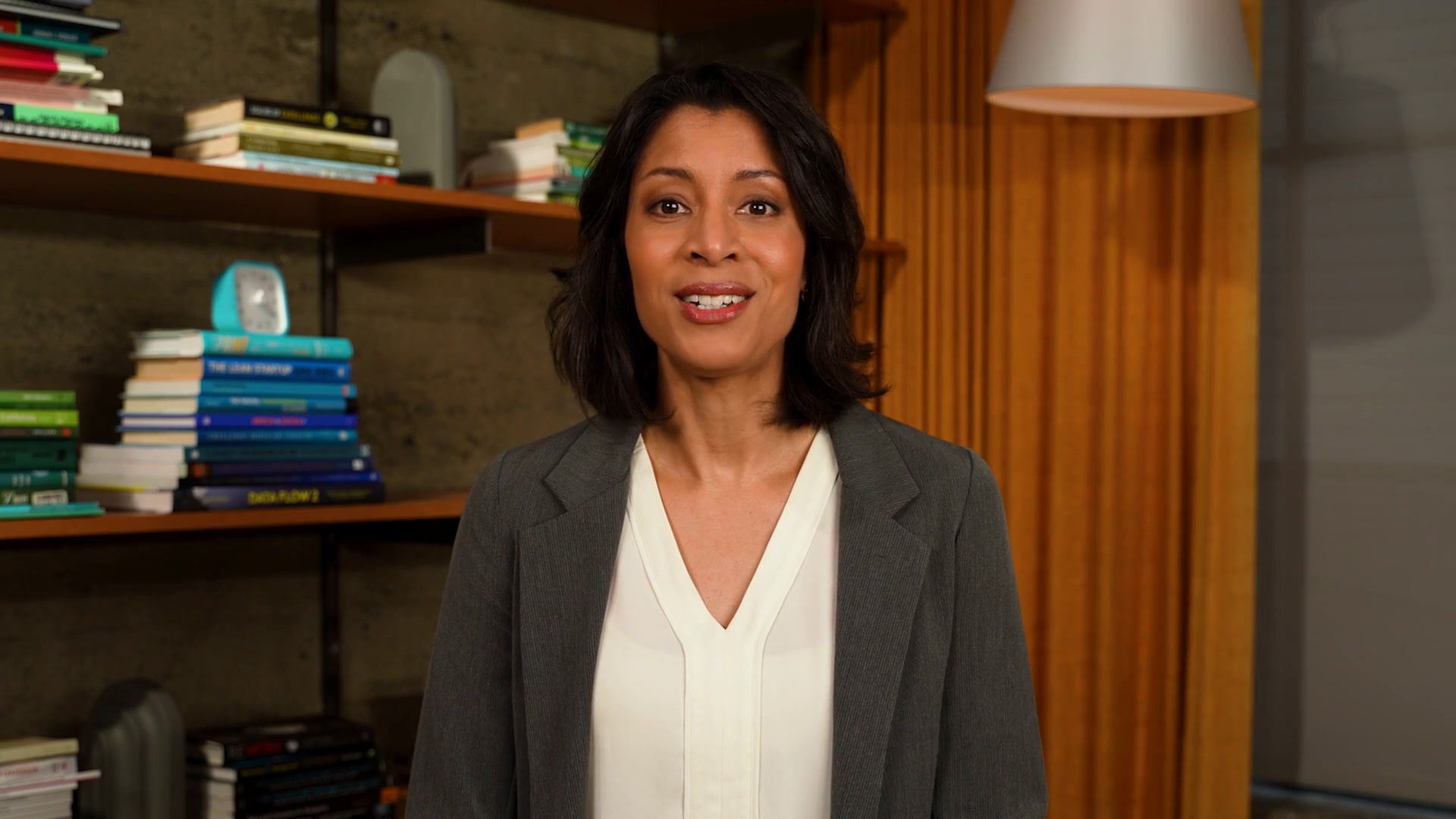 Mary, sample Tavus presenter for IT Specialist (SYSANALYSIS/APPSW/INFOSEC)